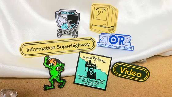 Купить Металлические 1,5 дюймовые мягкие эмалевые лапельные щитки Металлические жесткие металлические щитки online manufacture