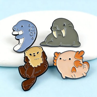 Купить Изготовленные на заказ лацканы из золотого металла с мягкой/твердой эмалью оптом из Китая для шляп и одежды. online manufacture