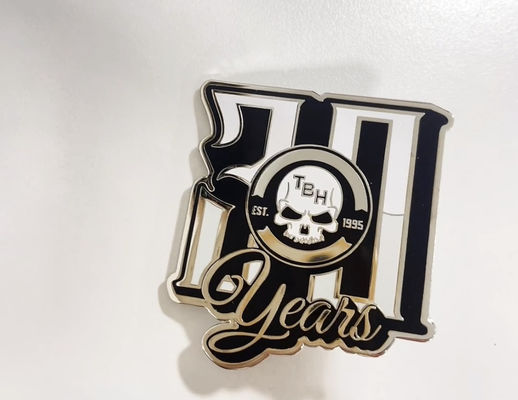 Хорошая цена. Специальные жесткие эмалевые лапельные булавки толщиной 1,5 мм и бабочка для деловых подарков онлайн