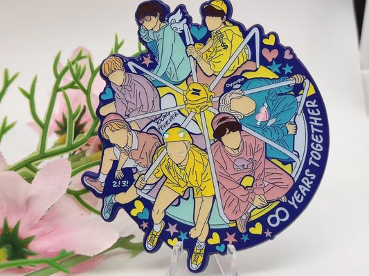 Специализированные лапельные булавки с персонализированным дизайном, золотой/серебряной/медной покрытием и мягким/жестким эмалевым процессом