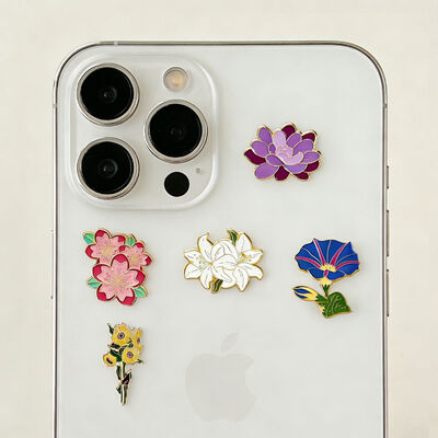 Хорошая цена. Пользовательский 3D-дизайн, розовый цвет, высококачественный материал, эмалированный значок-булавка для украшения телефона онлайн