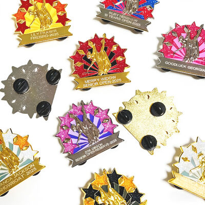 Специальный жесткий или мягкий эмаль реппель с блеском, УФ-печатью и милым логотипом мультфильма.