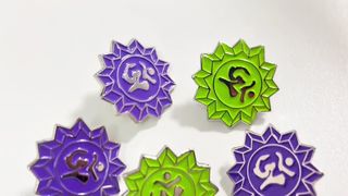 Решение для брендинга эмалированных булавок на заказ